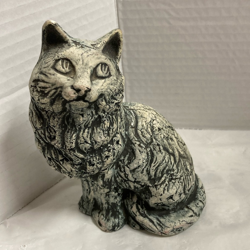 Shapes of Clay by Stan Langtwait Vintage Cat Statue Clay & Volcanic Ash Signed
